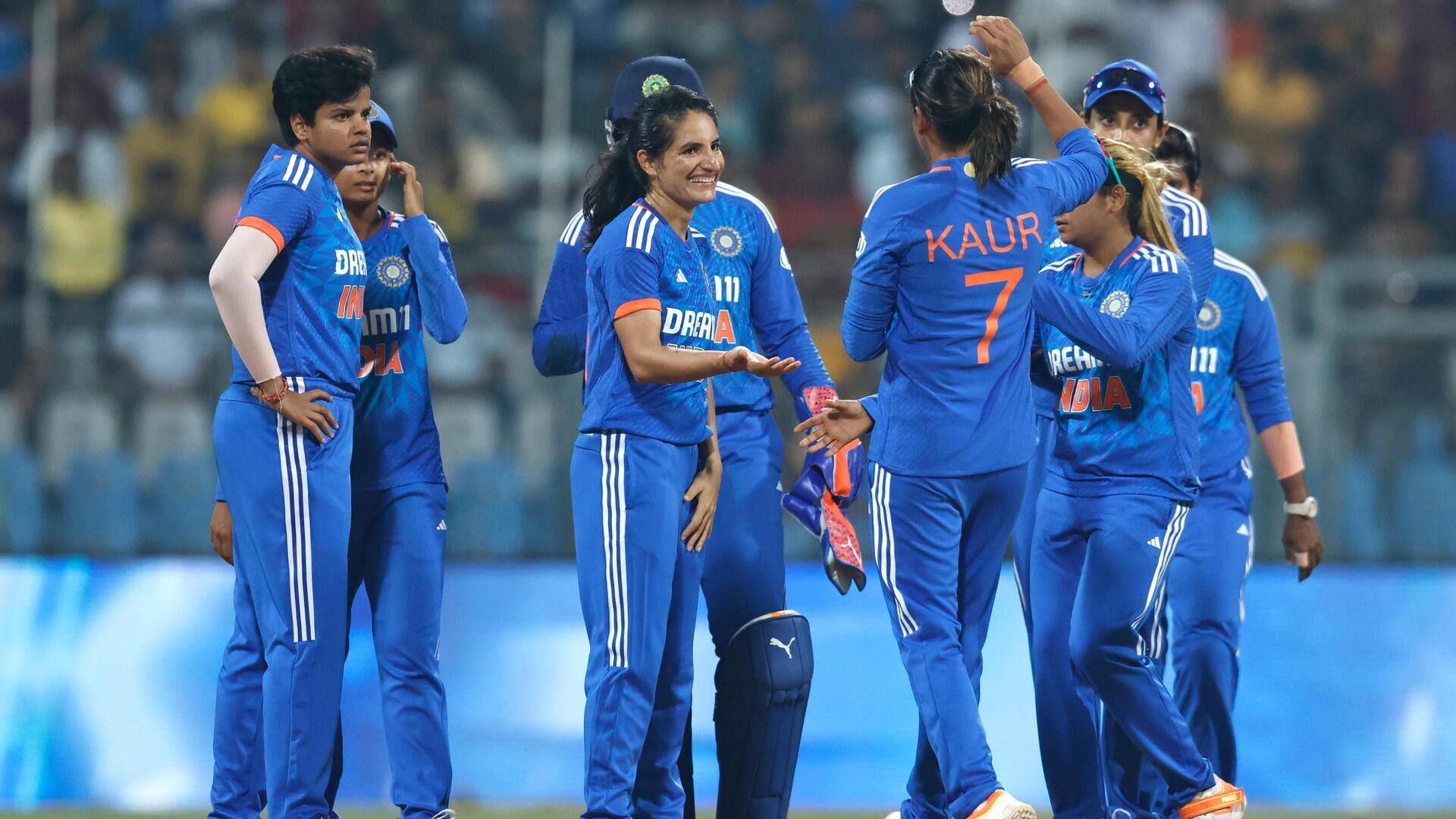 भारतीय महिला क्रिकेट टीम ने इंग्लैंड के खिलाफ टी-20 अंतरराष्ट्रीय में बनाया सबसे कम स्कोर