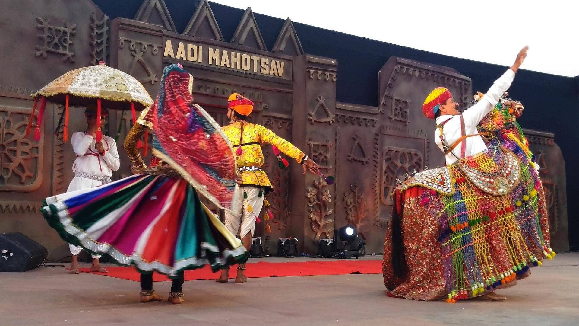 राजस्थान के 5 प्रमुख लोक नृत्य, जो दिखाते हैं संस्कृति की झलक राजस्थान के 5 प्रमुख लोक नृत्य, जो दिखाते हैं संस्कृति की झलक