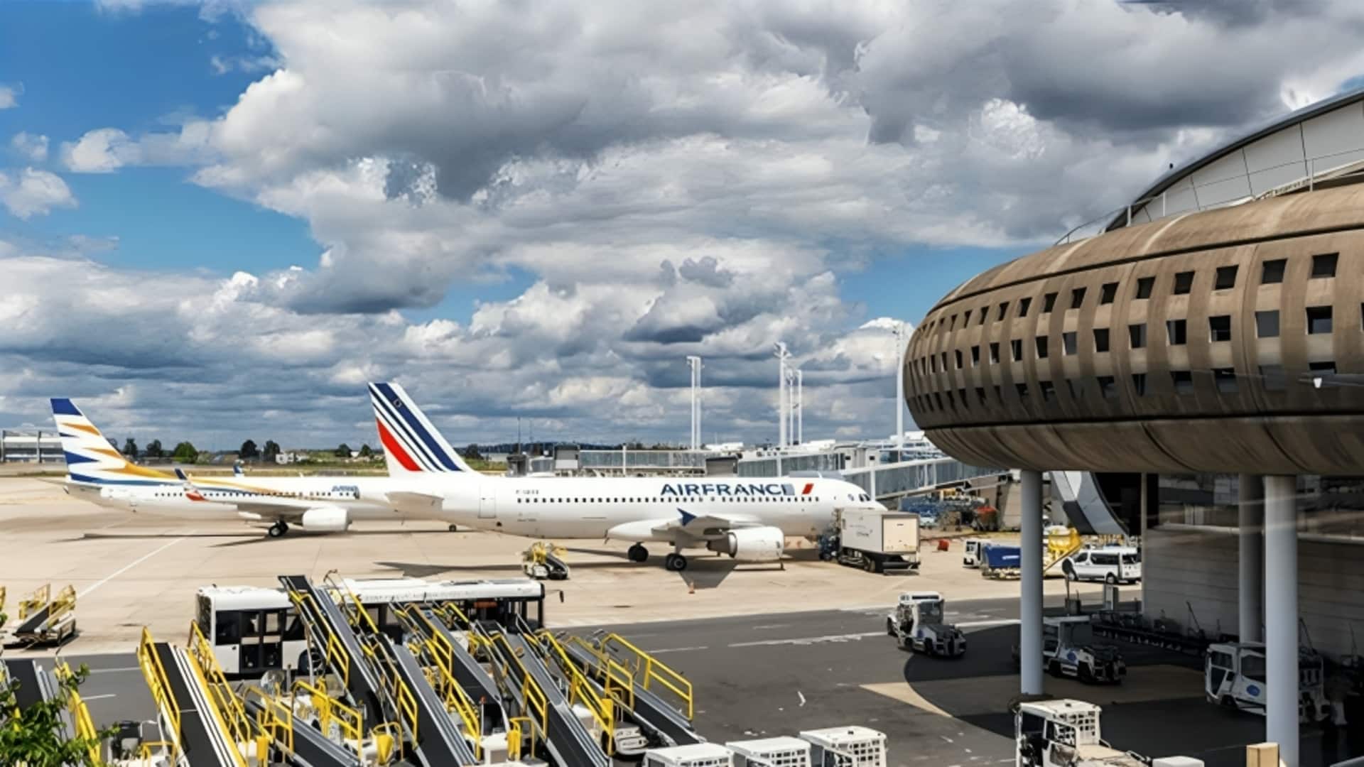 भारतीय नागरिकों को राहत, फ्रांस सीमा में हवाई अड्डा ट्रांजिट वीजा की जरूरत नहीं