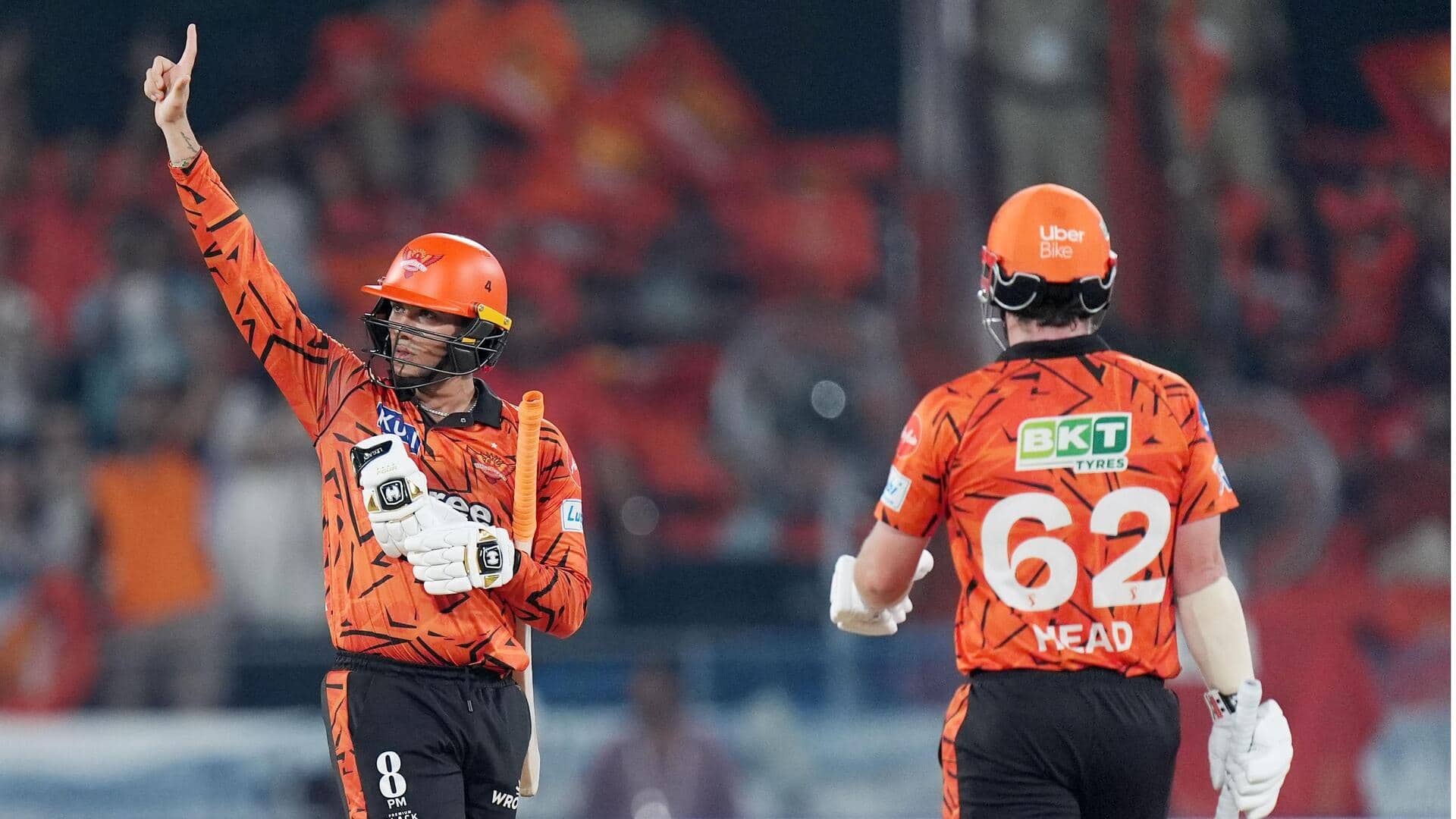 अभिषेक शर्मा ने SRH के लिए जड़ा सबसे तेज अर्धशतक, 2,000 रन भी पूरे किए 