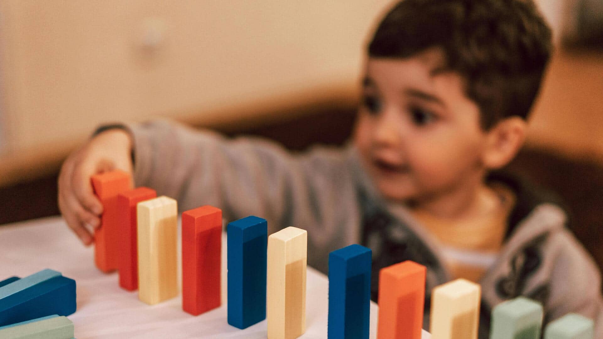 बच्चों के मोटर स्किल्स विकसित करने के लिए अपनाएं ये 5 सरल और प्रभावी सुझाव