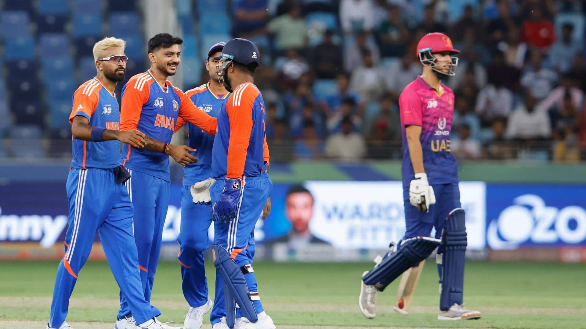 एशिया कप 2025: भारत के खिलाफ UAE की पारी 57 पर सिमटी, बनाया अपना न्यूनतम स्कोर एशिया कप 2025: भारत के खिलाफ UAE की पारी 57 पर सिमटी, बनाया अपना न्यूनतम स्कोर