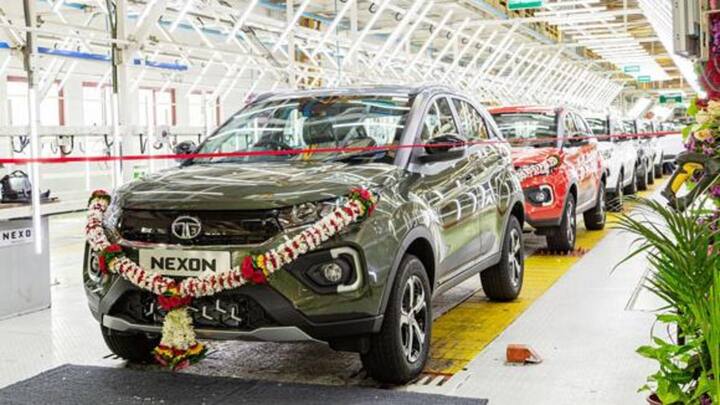 तीन लाख यूनिट्स के उत्पादन के साथ अब नए वेरिएंट में आई टाटा नेक्सन SUV