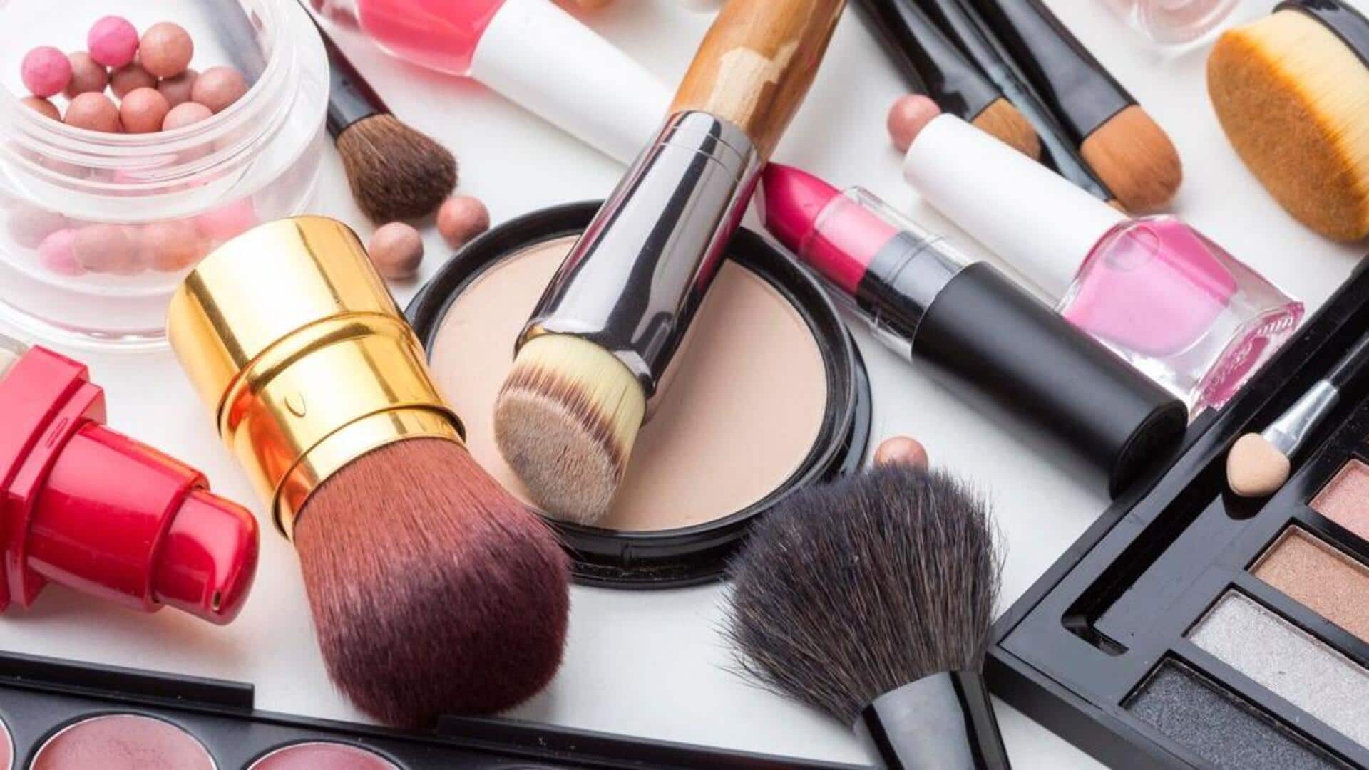 गर्मी के मौसम में पसीने से बचाने वाला मेकअप करने के लिए अपनाएं ये 5 टिप्स