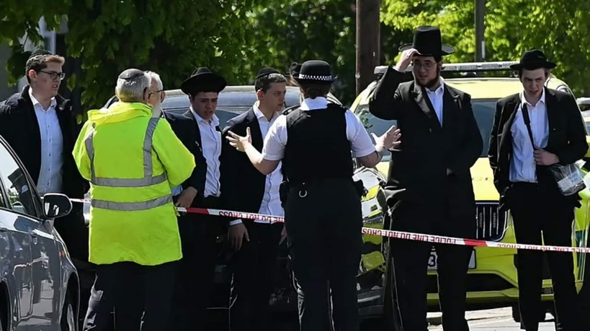 लंदन के गोल्डर्स ग्रीन में यहूदी समुदाय के 2 लोगों को चाकू मारा गया, आरोपी गिरफ्तार