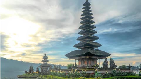 बाली घूमने जा रहे हैं? वहां जरूर करें इन 5 कम चर्चित मंदिरों के दर्शन