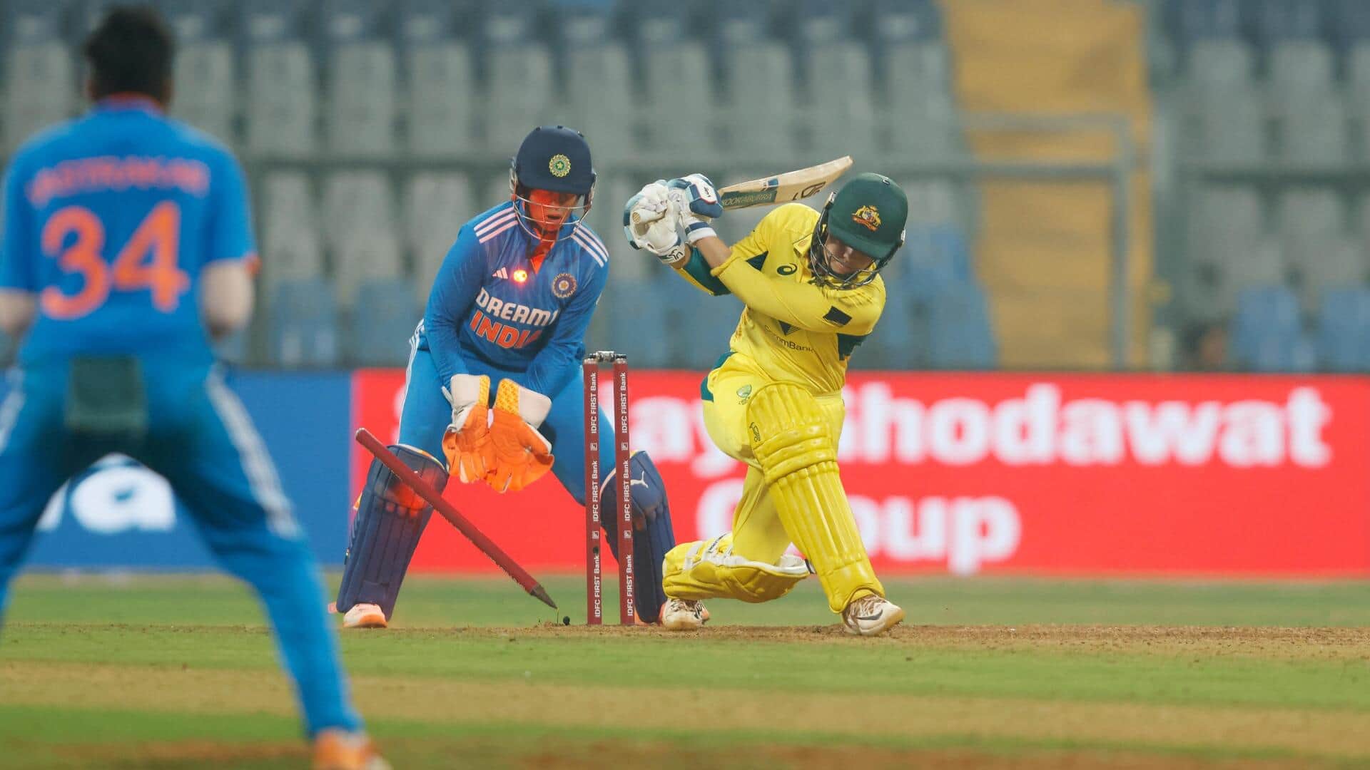 महिला क्रिकेट, भारत बनाम ऑस्ट्रेलिया: फीबी लिचफील्ड ने जड़ा तीसरा वनडे अर्धशतक, जानिए उनके आंकड़े