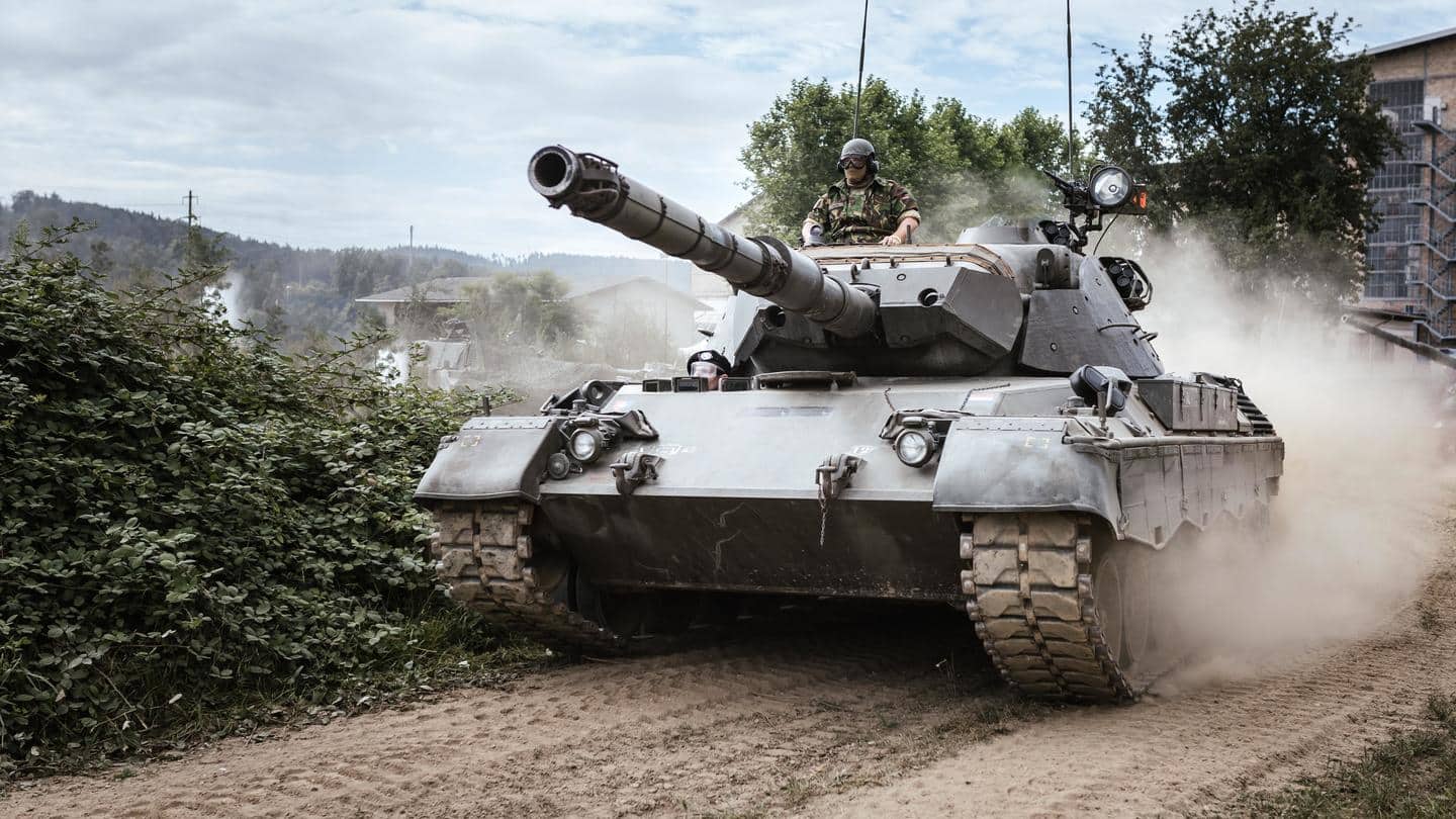 यूक्रेन को बख्तरबंद टैंक देंगे अमेरिका और जर्मनी, रूस की बढ़ी चिंता