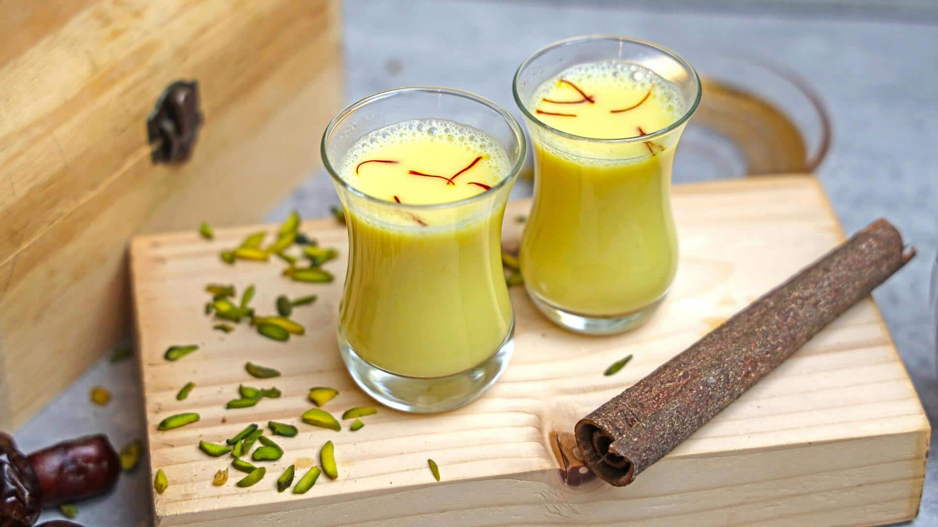 केसर बढ़ा देता है किसी भी चीज का स्वाद, इससे बने ये 5 पेय देंगे ताजगी