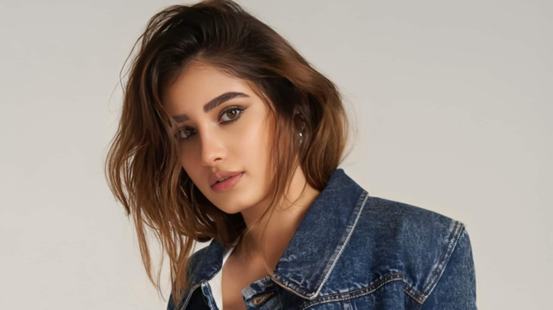 रवीना टंडन की बेटी राशा थडानी ऐन मौके पर बड़ी फिल्म से बाहर, कहां फंसा पेंच?