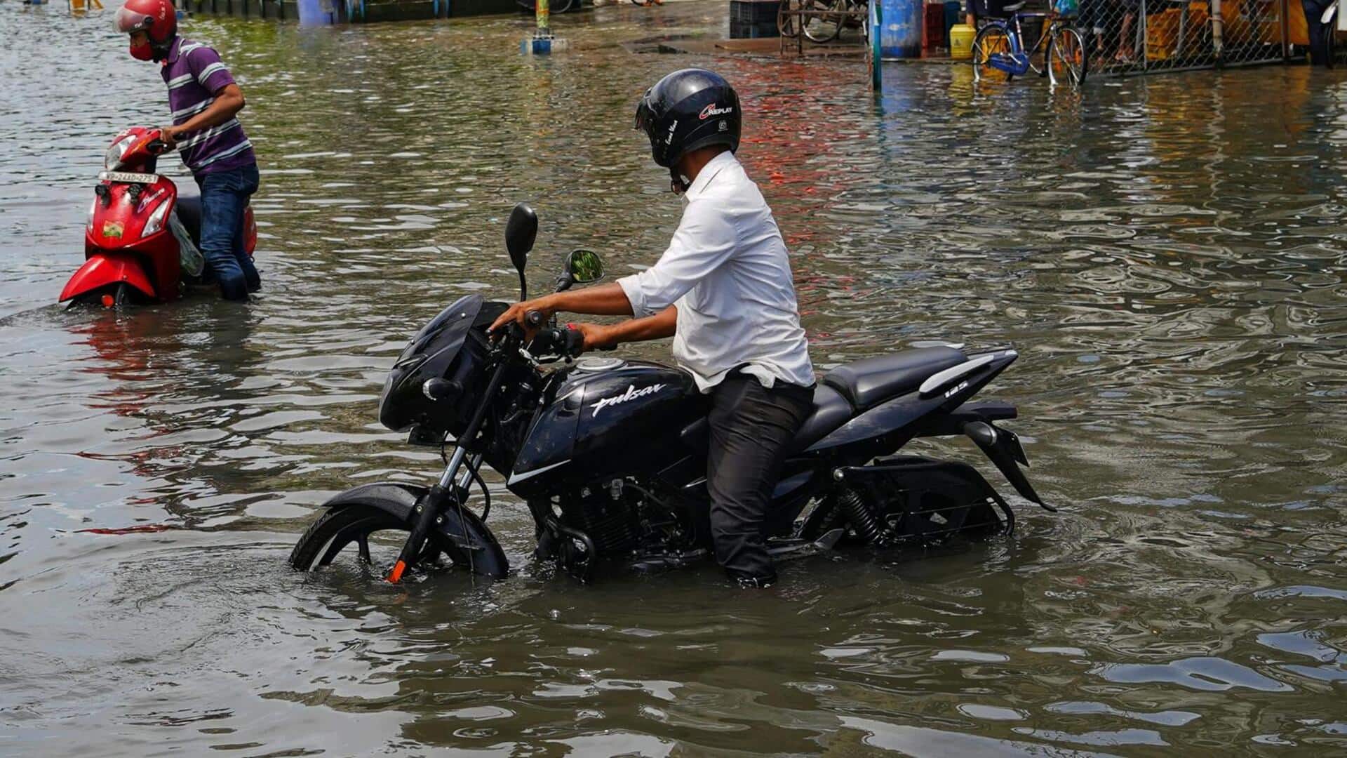 बारिश में बाइक के इलेक्ट्रिकल पार्ट्स की सुरक्षा कैसे करें?