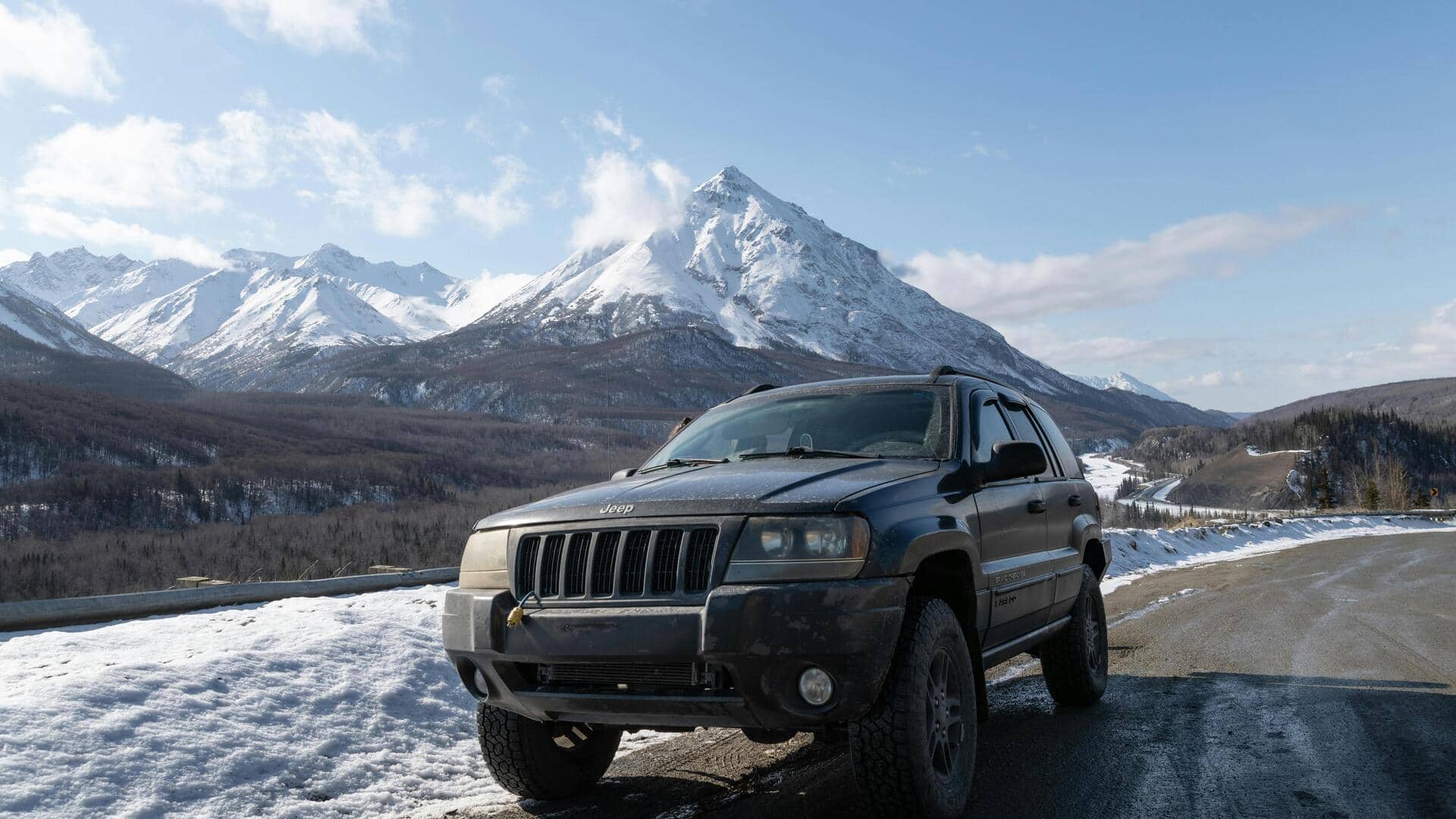 सर्दियों में रोड ट्रिप की योजना बना रहे हैं? इन बातों का रखें खास ध्यान