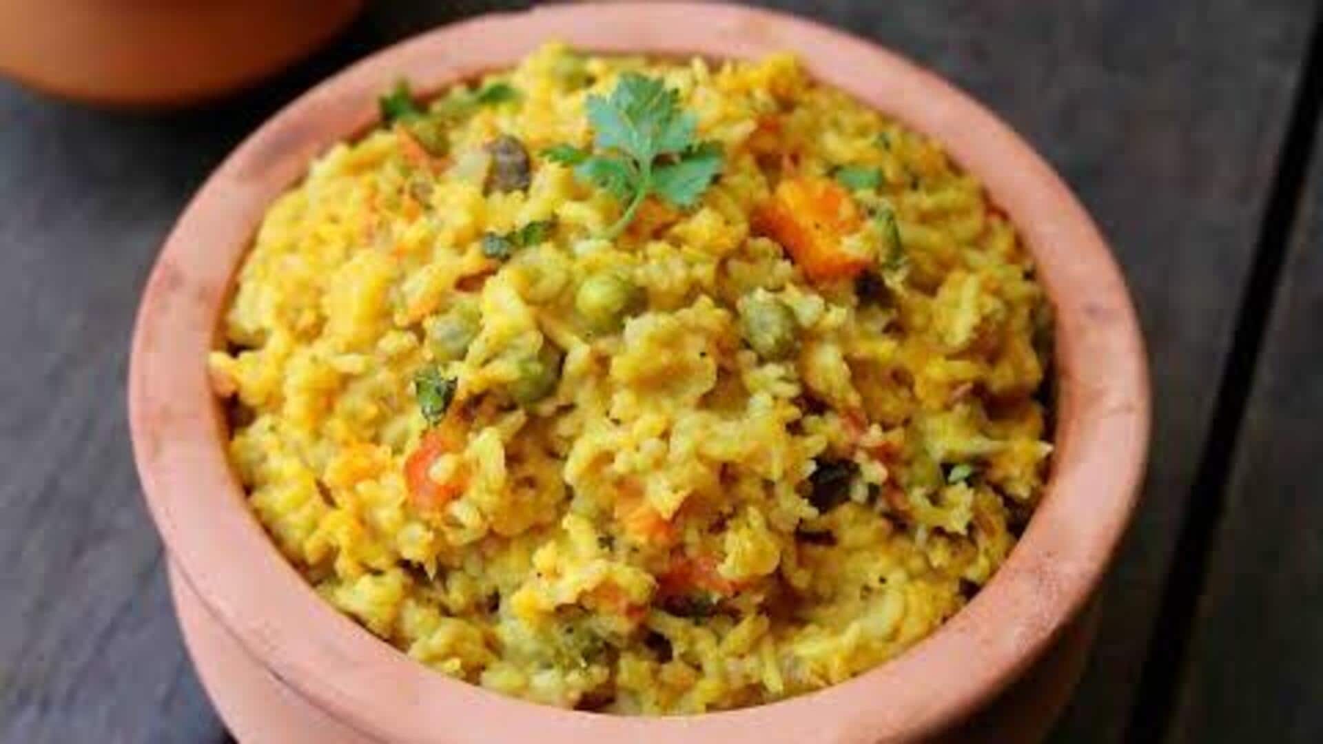 बारिश की रातों को गर्माहट से भर देगी ये 5 तरह की खिचड़ी, जानिए रेसिपी