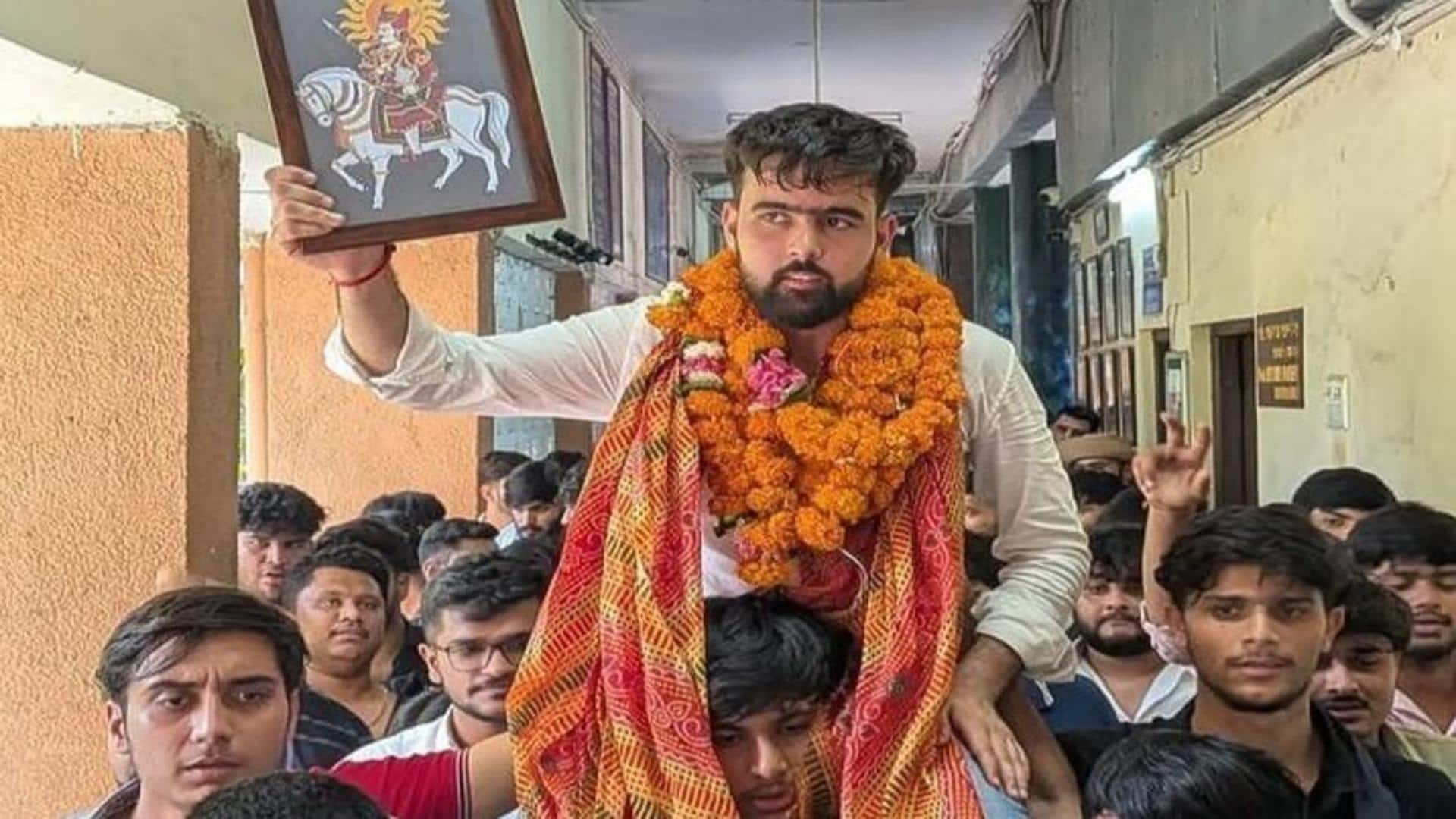 DUSU चुनाव 2026: कौन हैं दीपांशु शौकीन, जिन्होंने उपाध्यक्ष पद पर जीत दर्ज कर रचा इतिहास?