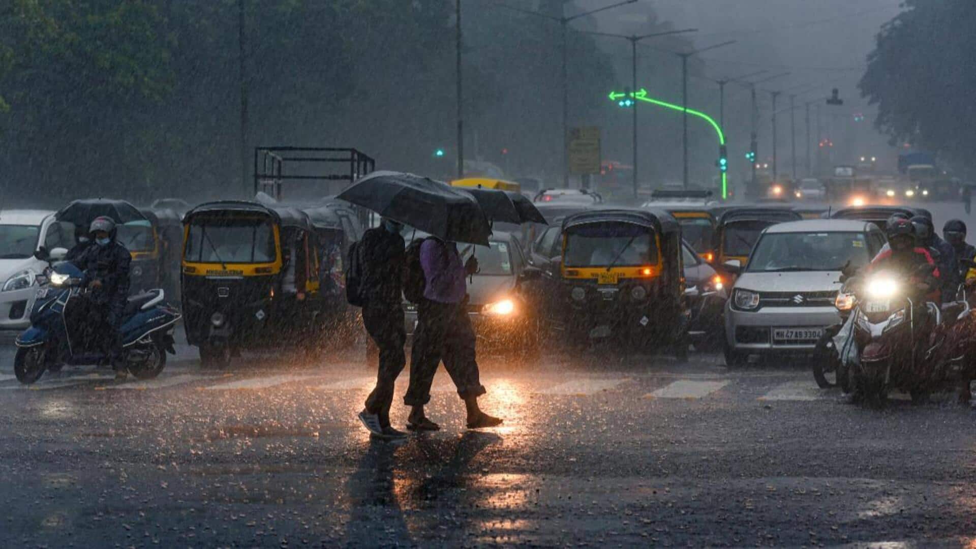 केरल से असम तक भारी बारिश से बिगड़े हालात, मौसम विभाग ने जारी की चेतावनी केरल से असम तक भारी बारिश से बिगड़े हालात, मौसम विभाग ने जारी की चेतावनी