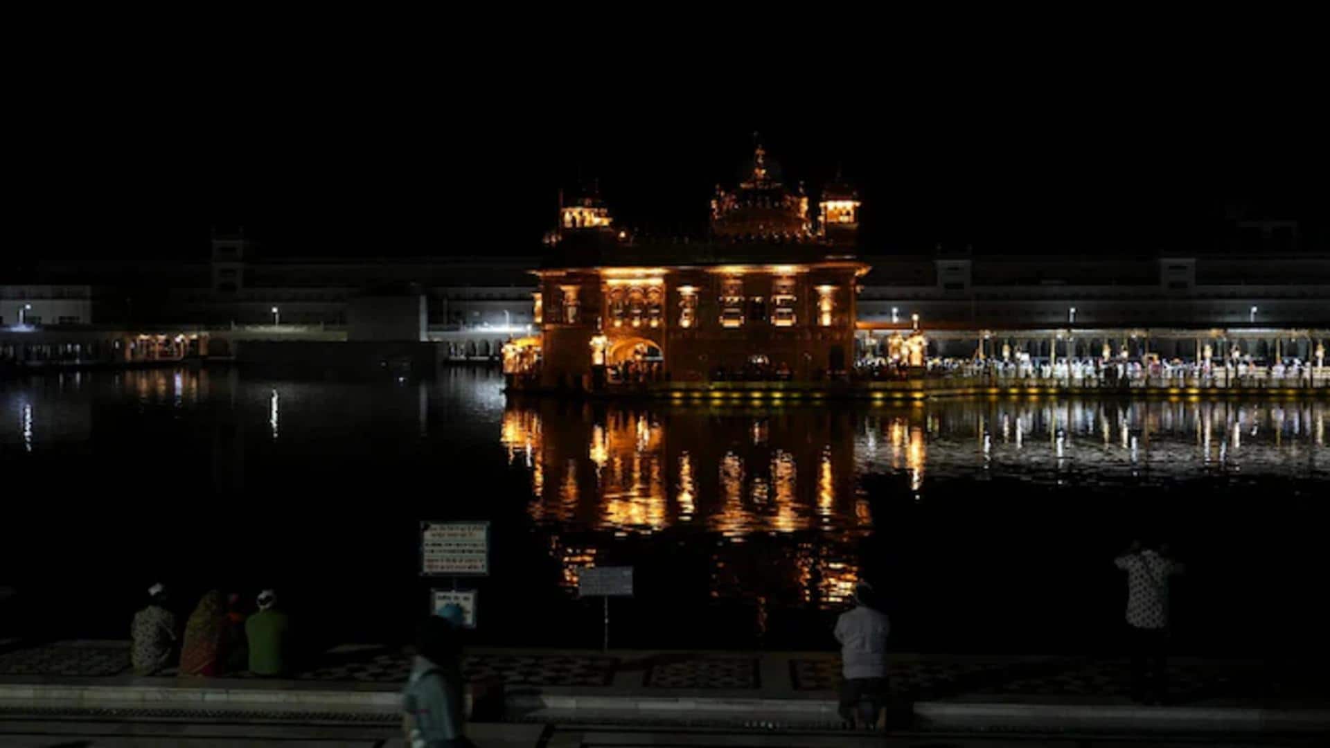 भारत-पाकिस्तान तनाव: अमृतसर के लिए रेड अलर्ट जारी, जिला प्रशासन के घरों में रहने के आदेश भारत-पाकिस्तान तनाव: अमृतसर के लिए रेड अलर्ट जारी, जिला प्रशासन के घरों में रहने के आदेश