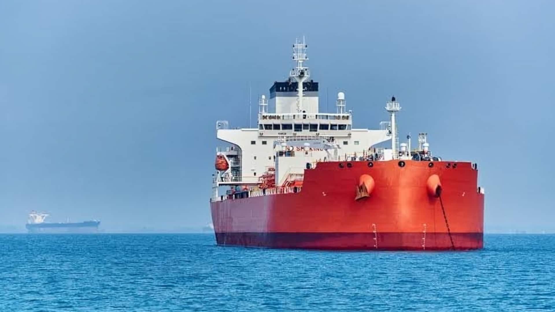 ईरान युद्ध के बीच भारत ने और रूसी तेल खरीदा, चीन जा रहा टैंकर भारत मुड़ा