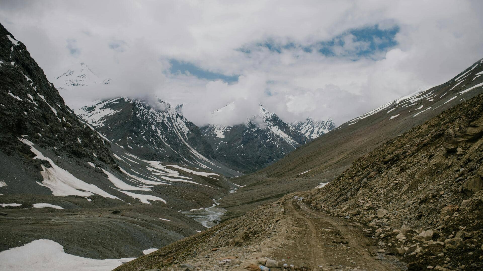 लद्दाख: जांस्कर घाटी की यात्रा पर जा रहे हैं? वहां इन 5 गतिविधियों का लें आनंद