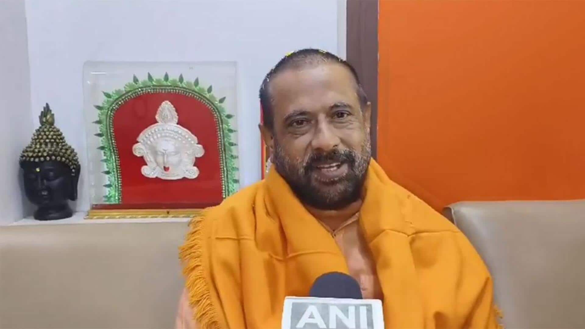 पश्चिम बंगाल: महिला ने पद्म पुरस्कार विजेता साधु पर लगाया बलात्कार और गर्भपात कराने का आरोप पश्चिम बंगाल: महिला ने पद्म पुरस्कार विजेता साधु पर लगाया बलात्कार और गर्भपात कराने का आरोप