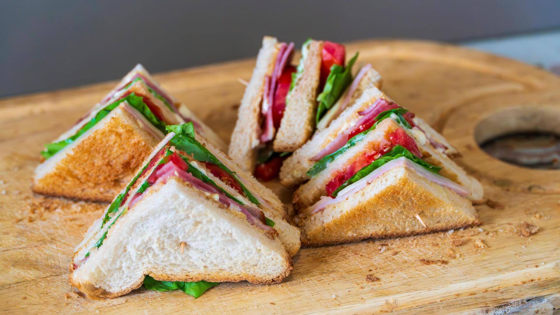 सुबह के नाश्ते के लिए बनाएं ये 5 तरह के सैंडविच, आसान हैं रेसिपी