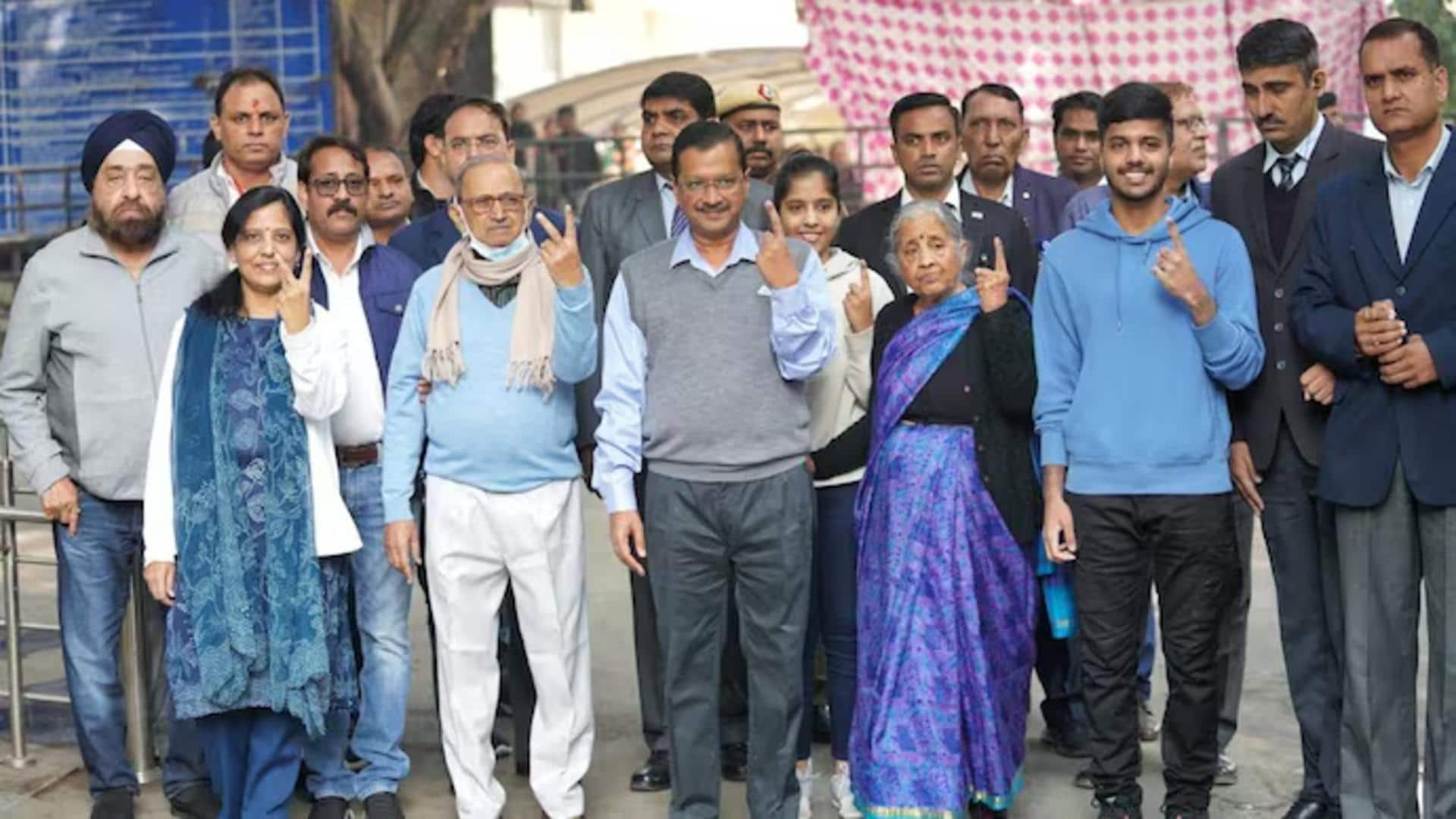 अरविंद केजरीवाल और उनके परिवार को मिले SIR नोटिस, AAP ने चुनाव आयोग पर साधा निशाना