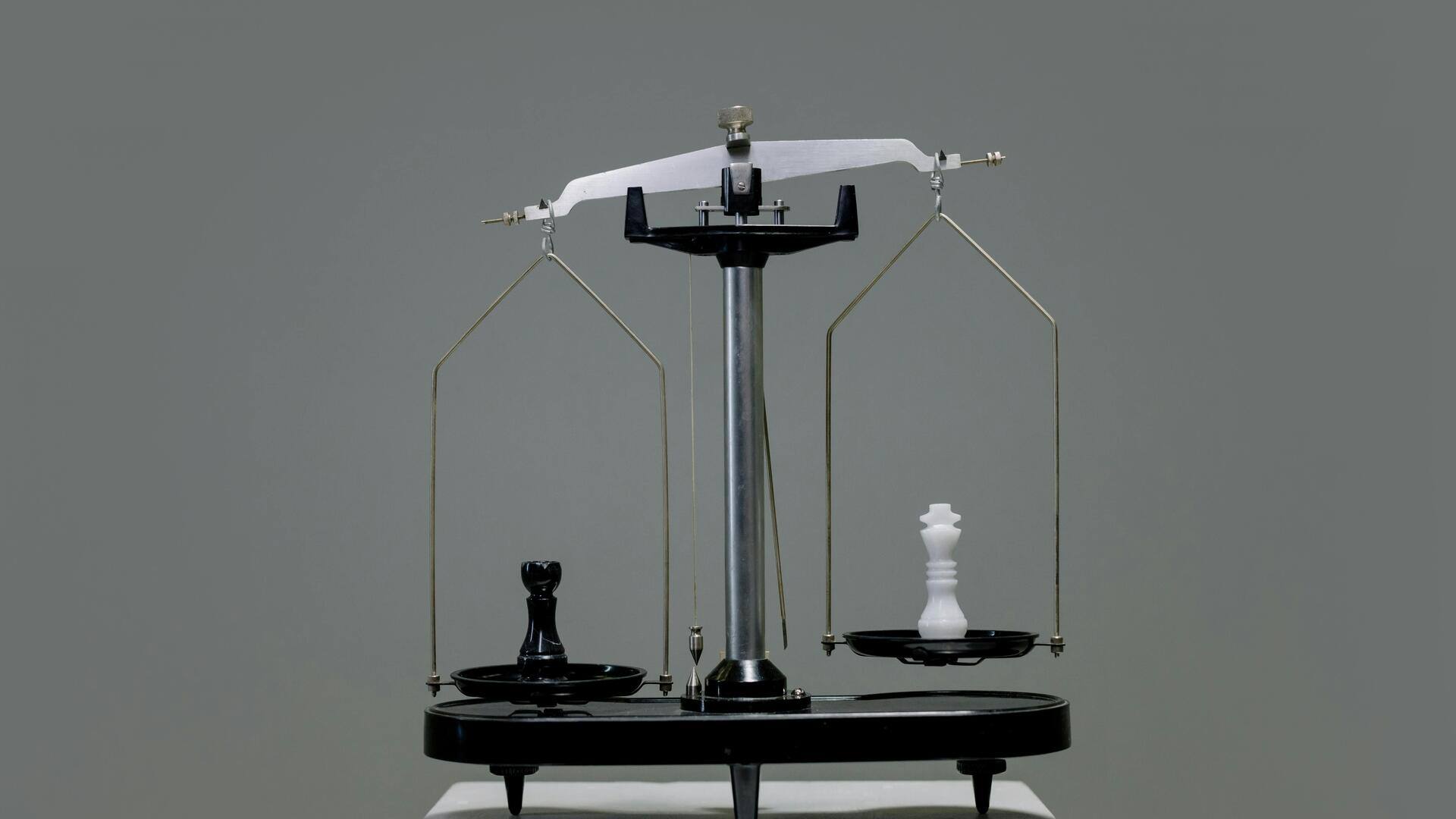 कामकाज और व्यक्तिगत जीवन में संतुलन बनाने के लिए आजमाएं ये 5 टिप्स