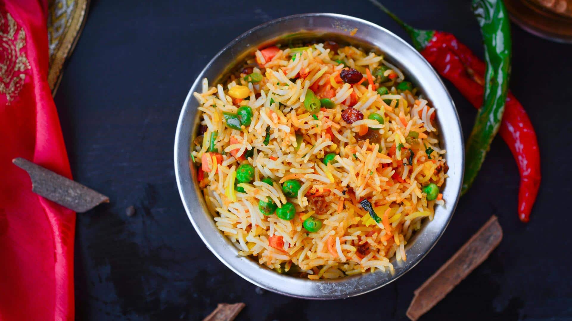 साधारण चावल को स्वादिष्ट बनाने के लिए अपनाएं ये 5 तरीके, नहीं भूल पाएंगे स्वाद