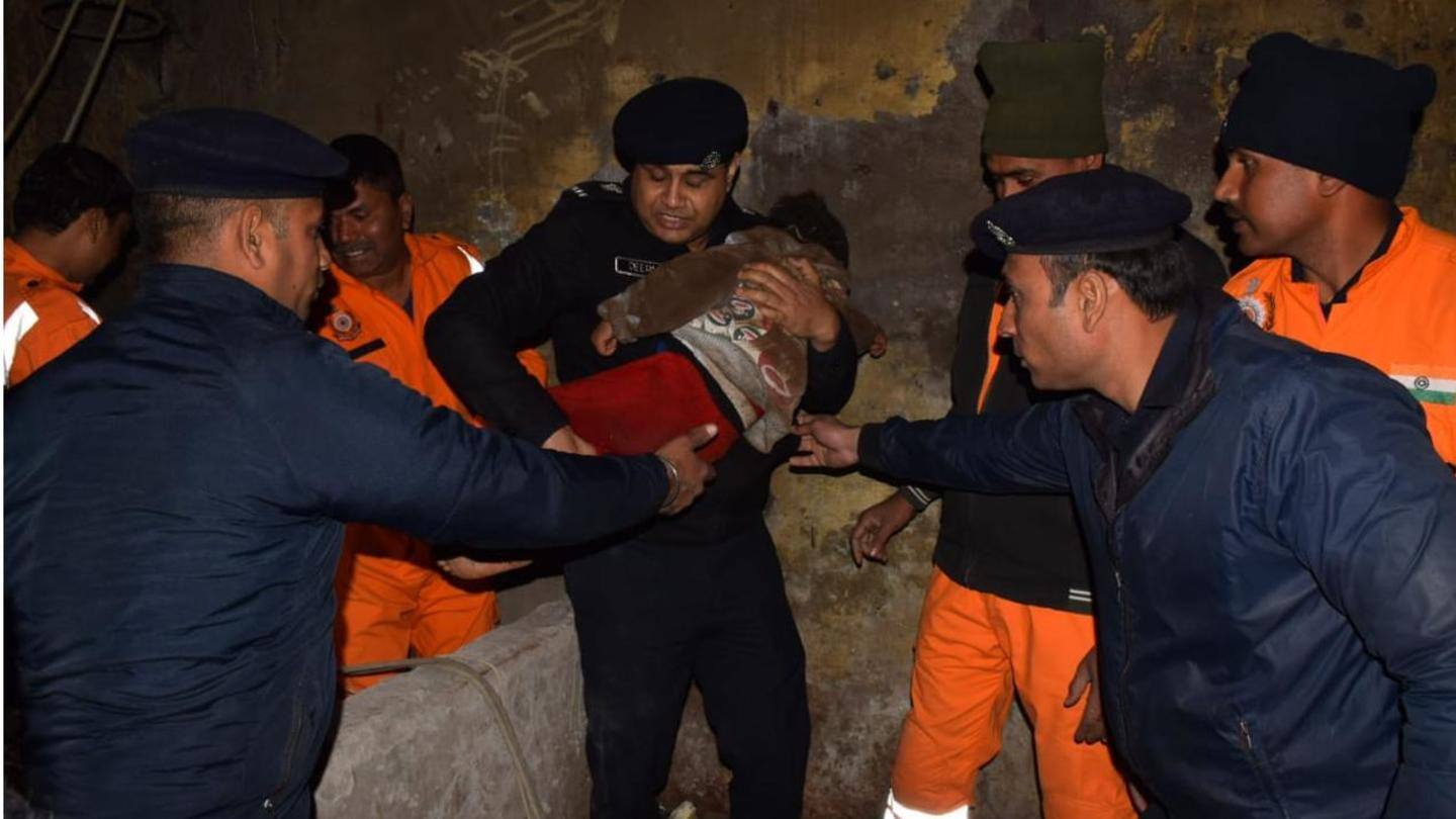 उत्तर प्रदेशः हापुड़ में 60 फीट गहरे बोरवेल में गिरा 4 वर्षीय बच्चा, सुरक्षित निकाला गया