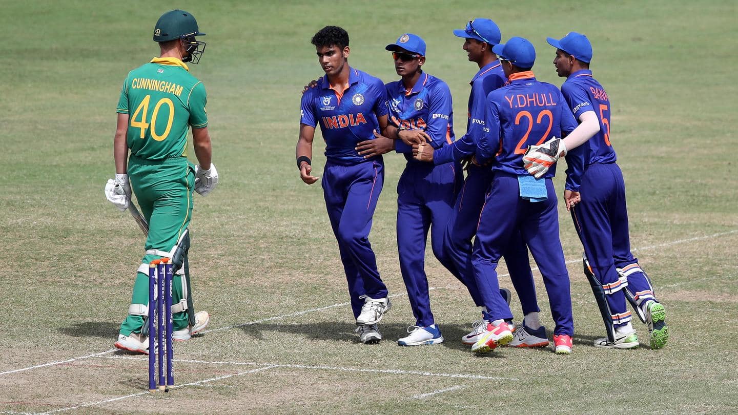 अंडर-19 विश्व कप: दक्षिण अफ्रीका को 45 रनों से हराते हुए भारत ने की विजयी शुरुआत
