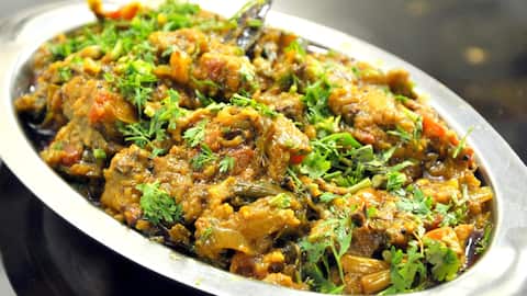 बैंगन से बनाकर खाएं ये 5 स्वादिष्ट व्यंजन, आसान हैं रेसिपी