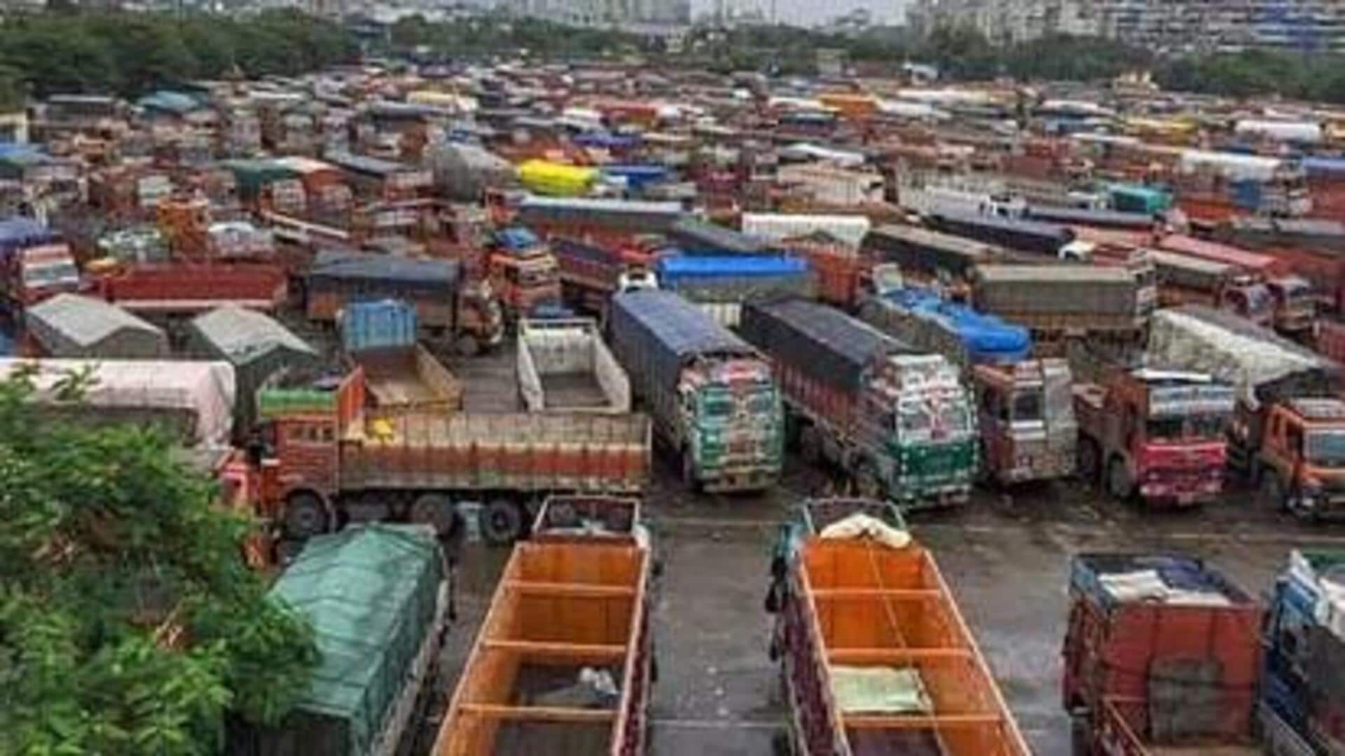 महाराष्ट्र में ट्रांसपोर्टर्स ने की अनिश्चितकालीन हड़ताल, जानिए क्या है कारण 