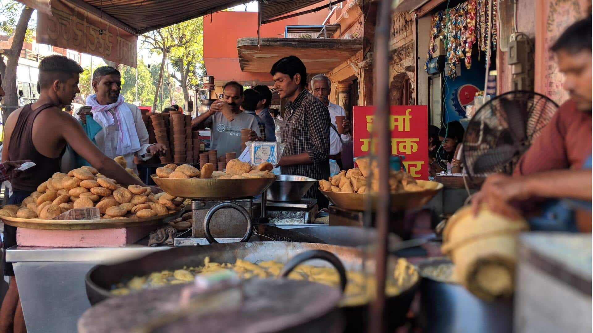 मानसून के दौरान स्ट्रीट फूड का अधिक सेवन स्वास्थ्य को पहुंचा सकता है ये नुकसान