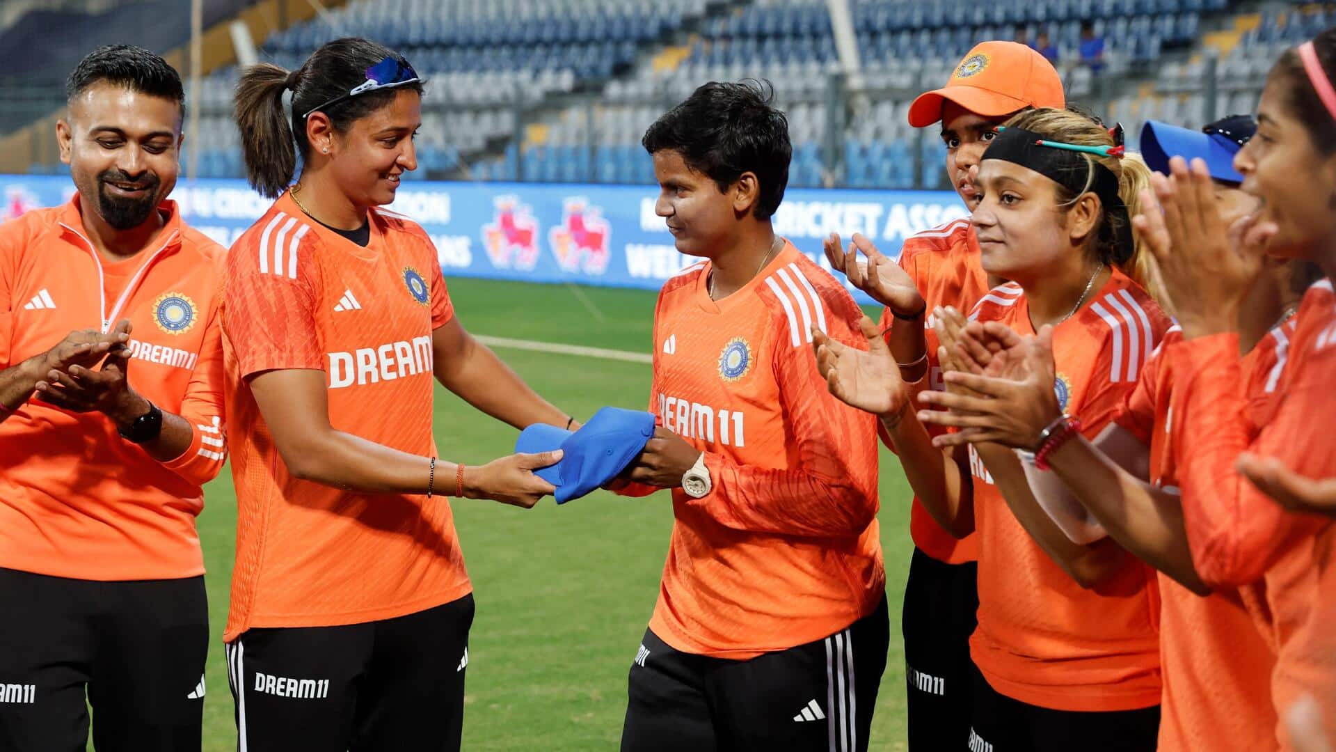 दीप्ति शर्मा 100 टी-20 अंतरराष्ट्रीय खेलने वाली तीसरी भारतीय महिला क्रिकेटर बनीं, जानिए आंकड़े