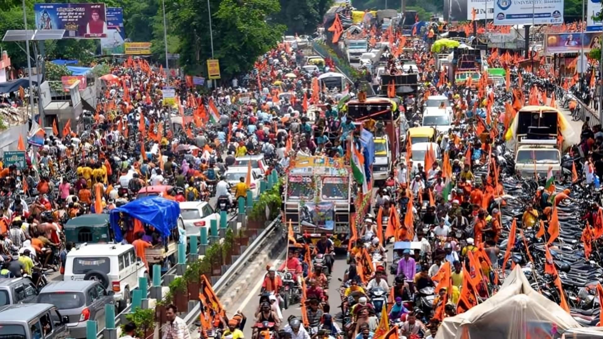 दिल्ली में कांवड़ यात्रा से लोग परेशान, पुलिस को लाउडस्पीकर-यातायात की 200 से अधिक शिकायतें मिलीं दिल्ली में कांवड़ यात्रा से लोग परेशान, पुलिस को लाउडस्पीकर-यातायात की 200 से अधिक शिकायतें मिलीं