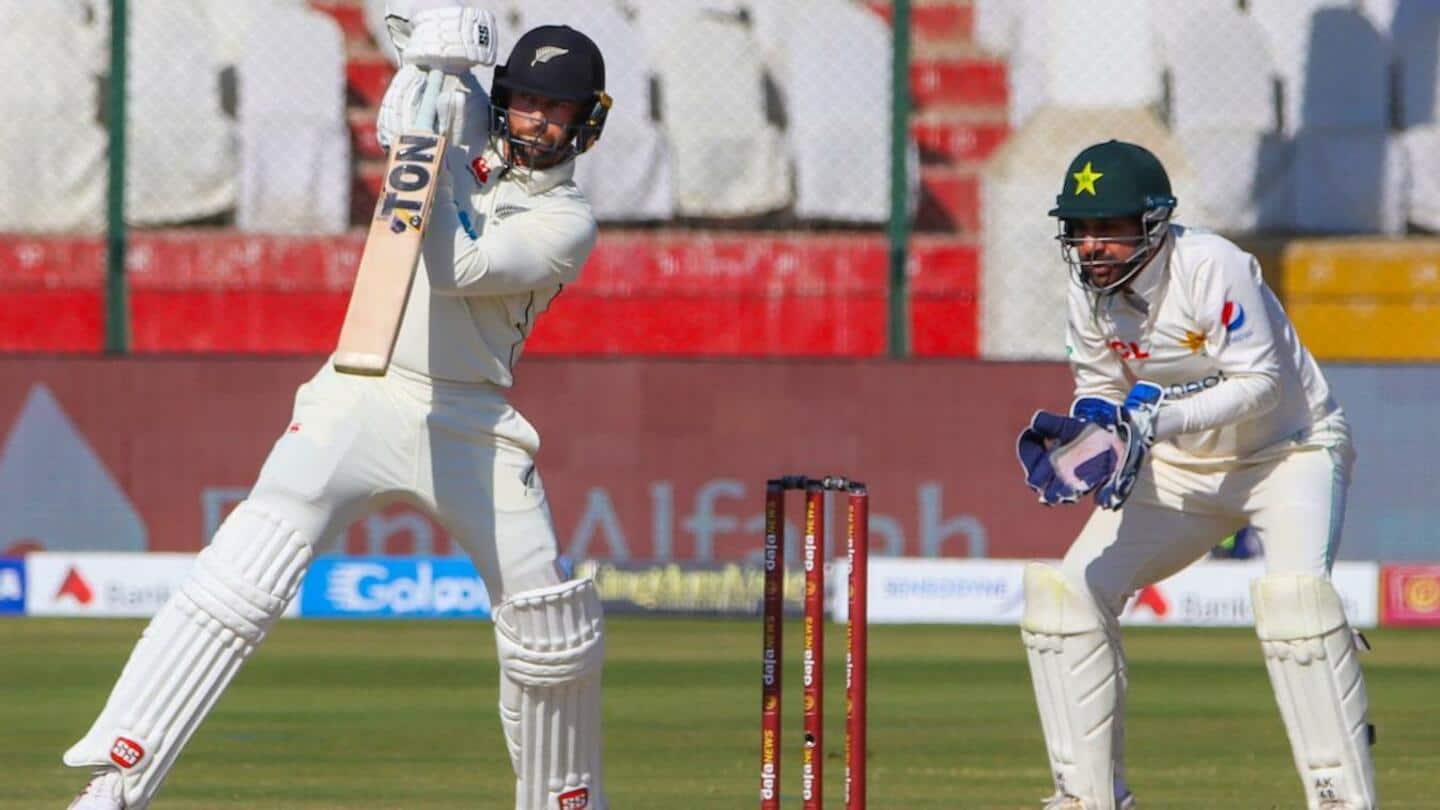 पाकिस्तान बनाम न्यूजीलैंड: कराची की पिच को कीवी गेंदबाज ने बताया "एकदम सड़क जैसा"