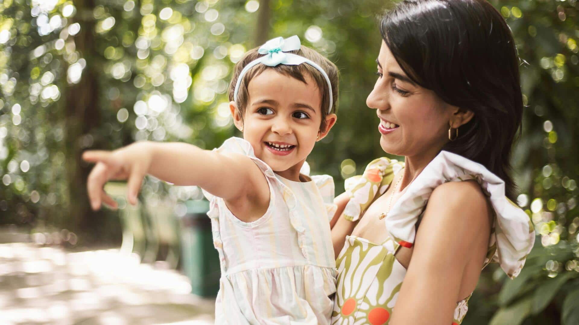 क्या आपका बच्चा ज्यादा बोलता है? उसके संवाद को ऐसे करें ठीक क्या आपका बच्चा ज्यादा बोलता है? उसके संवाद को ऐसे करें ठीक