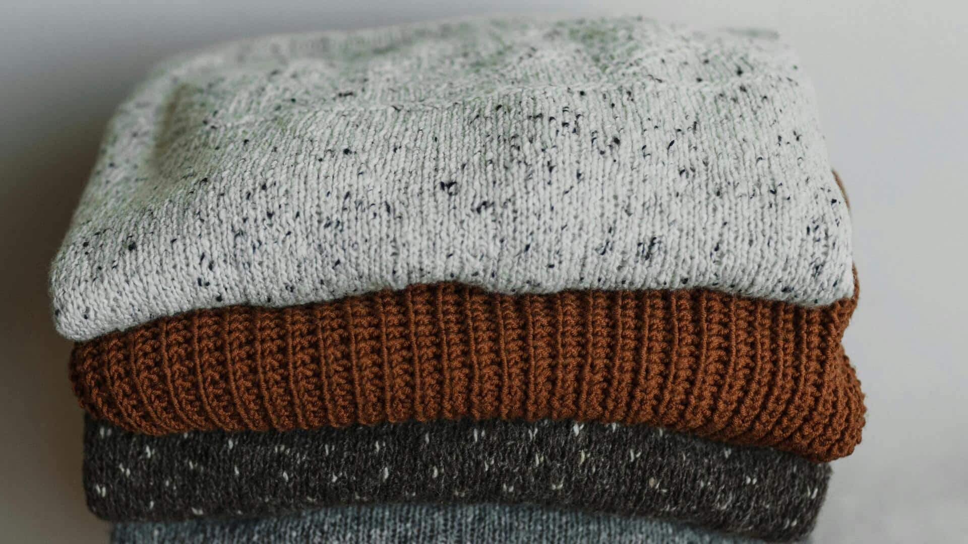 सर्दियों में कपड़ों की लेयरिंग करते समय न करें ये गलतियां, लगेंगे स्टाइलिश