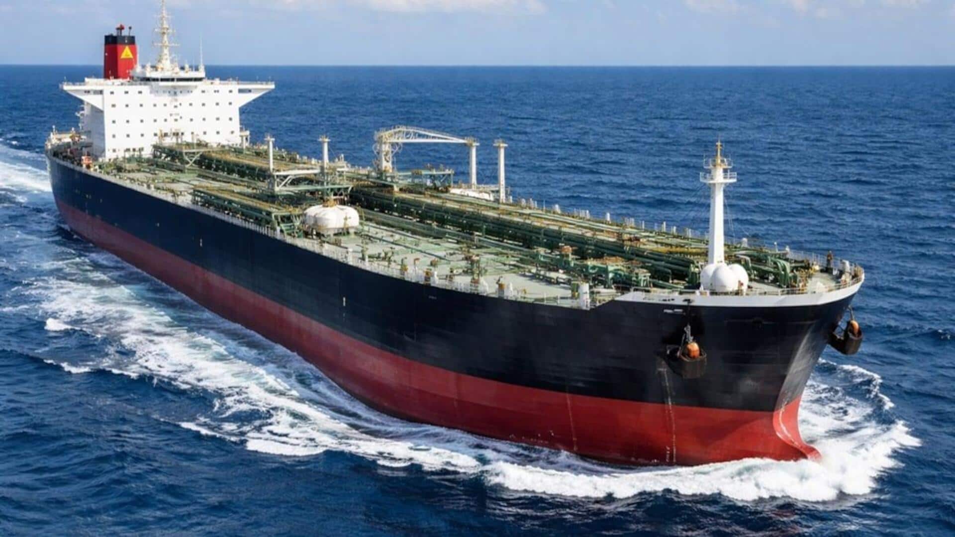 7 लाख बैरल से अधिक तेल लेकर चीन जा रहा रूसी टैंकर भारत पहुंचा