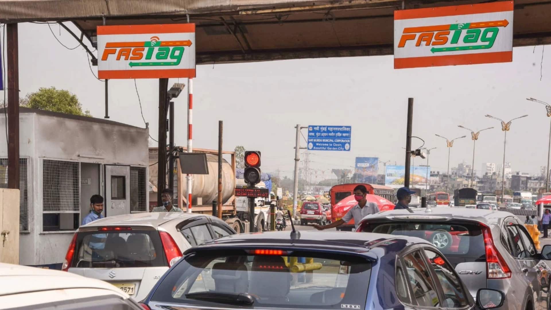 टोल टैक्स भुगतान ही नहीं और भी कई काम आता है फास्टैग, जानिए अन्य फायदे 