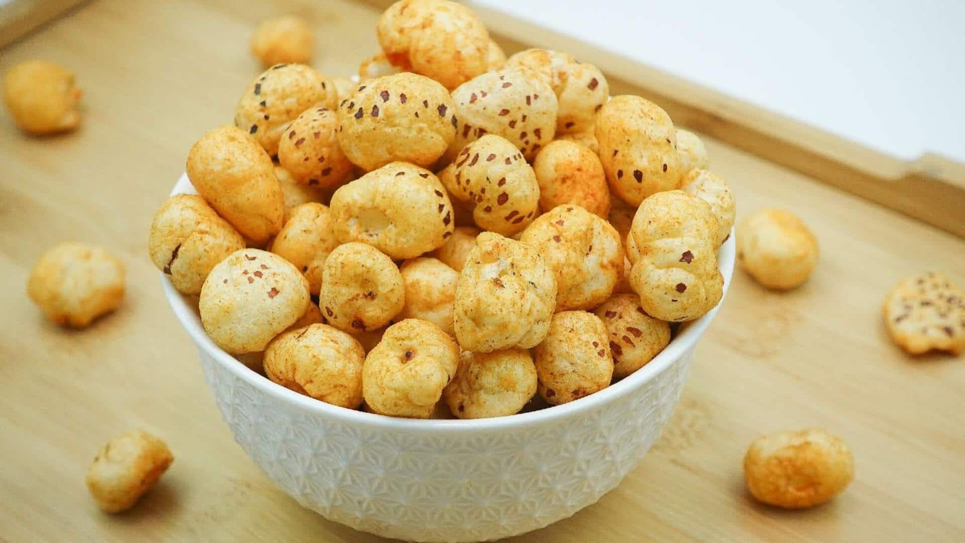एयर फ्रायर में बनाकर खाएं खट्टा अचार मसाला मखाने, आसान है रेसिपी
