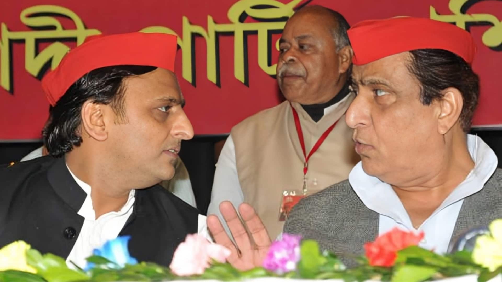 अखिलेश यादव का ऐलान, उत्तर प्रदेश में सरकार बनने पर वापस होंगे आजम खान के मुकदमे