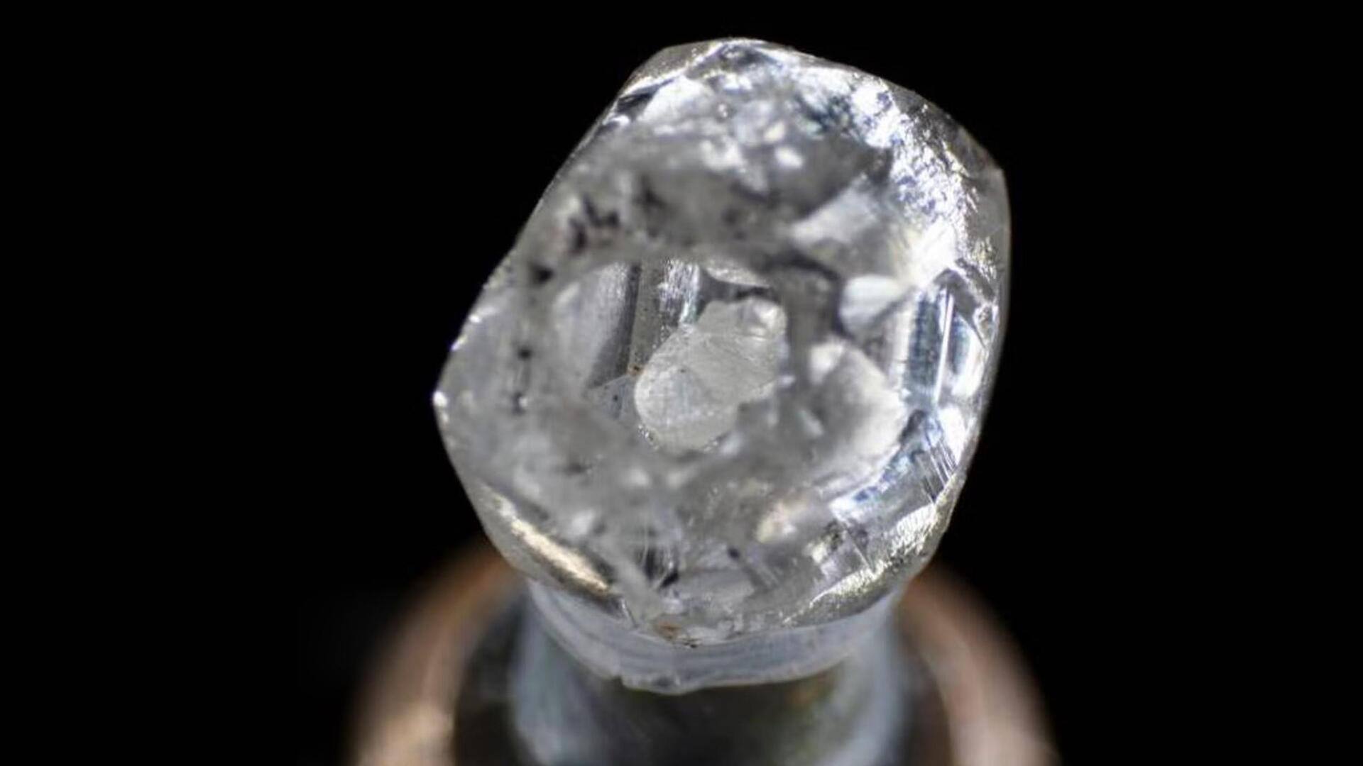 गुजरात: सूरत में मिला 'बीटिंग हार्ट' नामक दुर्लभ हीरा, हैरान
