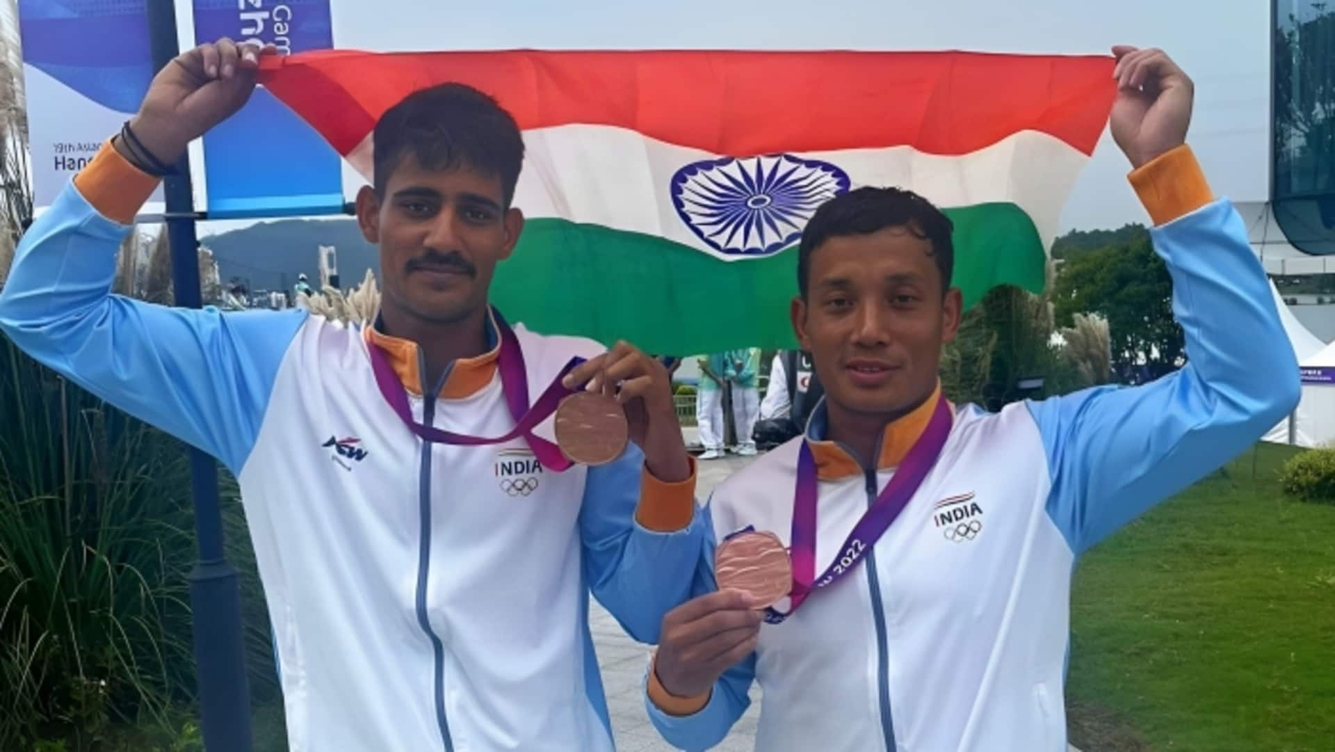 एशियाई खेल: अर्जुन सिंह और सुनील सिंह सलाम की जोड़ी ने नौकायान में जीता कांस्य पदक