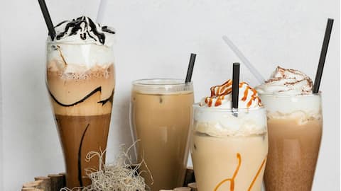 गर्मी से छुटकारा पाने में मदद करती है कोल्ड कॉफी, जानिए इसकी 5 आसान रेसिपी