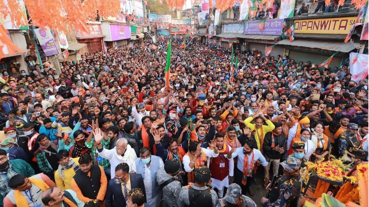 महामारी के बीच आयोग ने कैसे दी चुनावी रैलियों की अनुमति- हाई कोर्ट महामारी के बीच आयोग ने कैसे दी चुनावी रैलियों की अनुमति- हाई कोर्ट