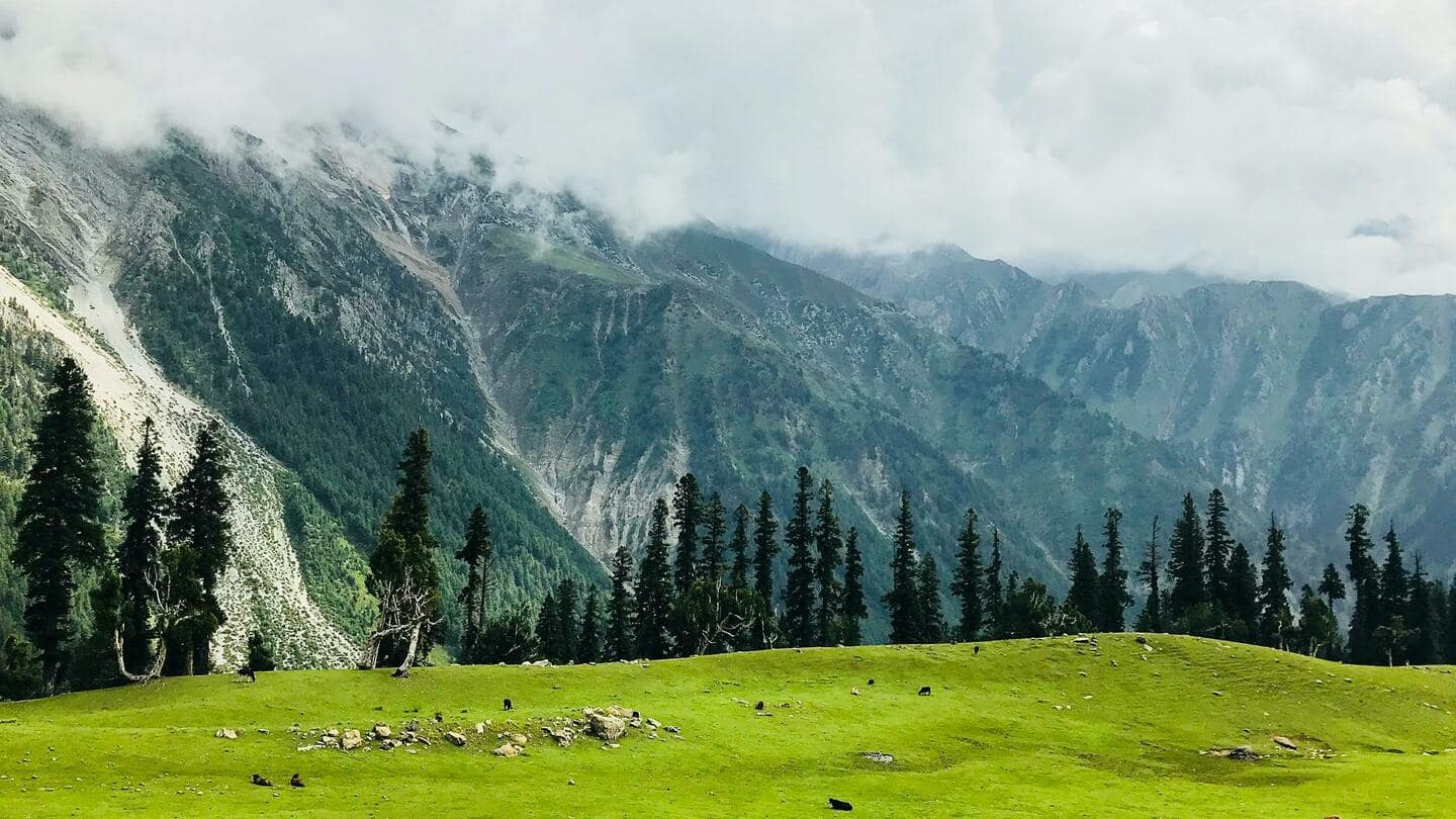 कश्मीर में मौजूद ये ऑफबीट पर्यटन स्थल छुट्टियों के लिए हैं बेहतरीन