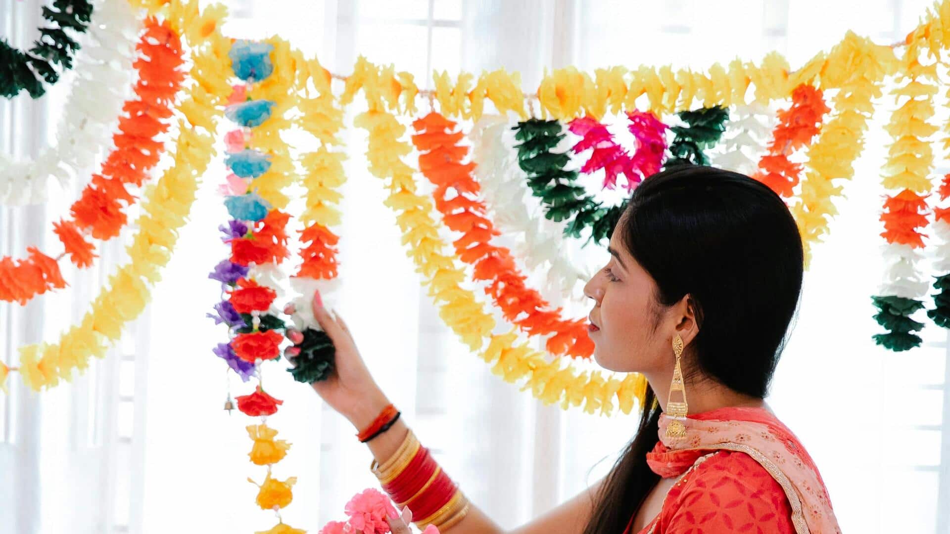 त्योहारों के सीजन में घर को सजाने के लिए बनाएं ये 5 तोरण, लगेंगे बेहद खूबसूरत त्योहारों के सीजन में घर को सजाने के लिए बनाएं ये 5 तोरण, लगेंगे बेहद खूबसूरत