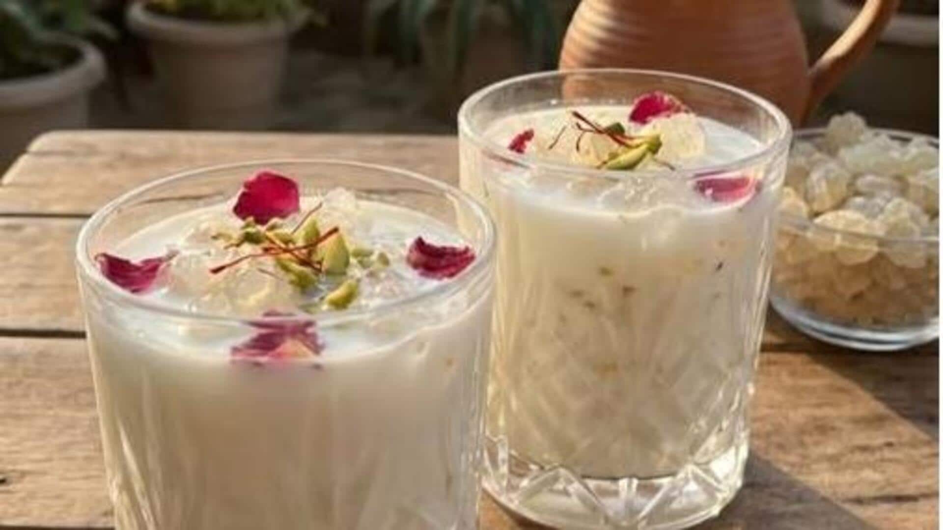 गर्मी में गोंद कातिरा से पेट रहेगा ठंडा, इससे बनाएं ये 5 दूध वाले पेय