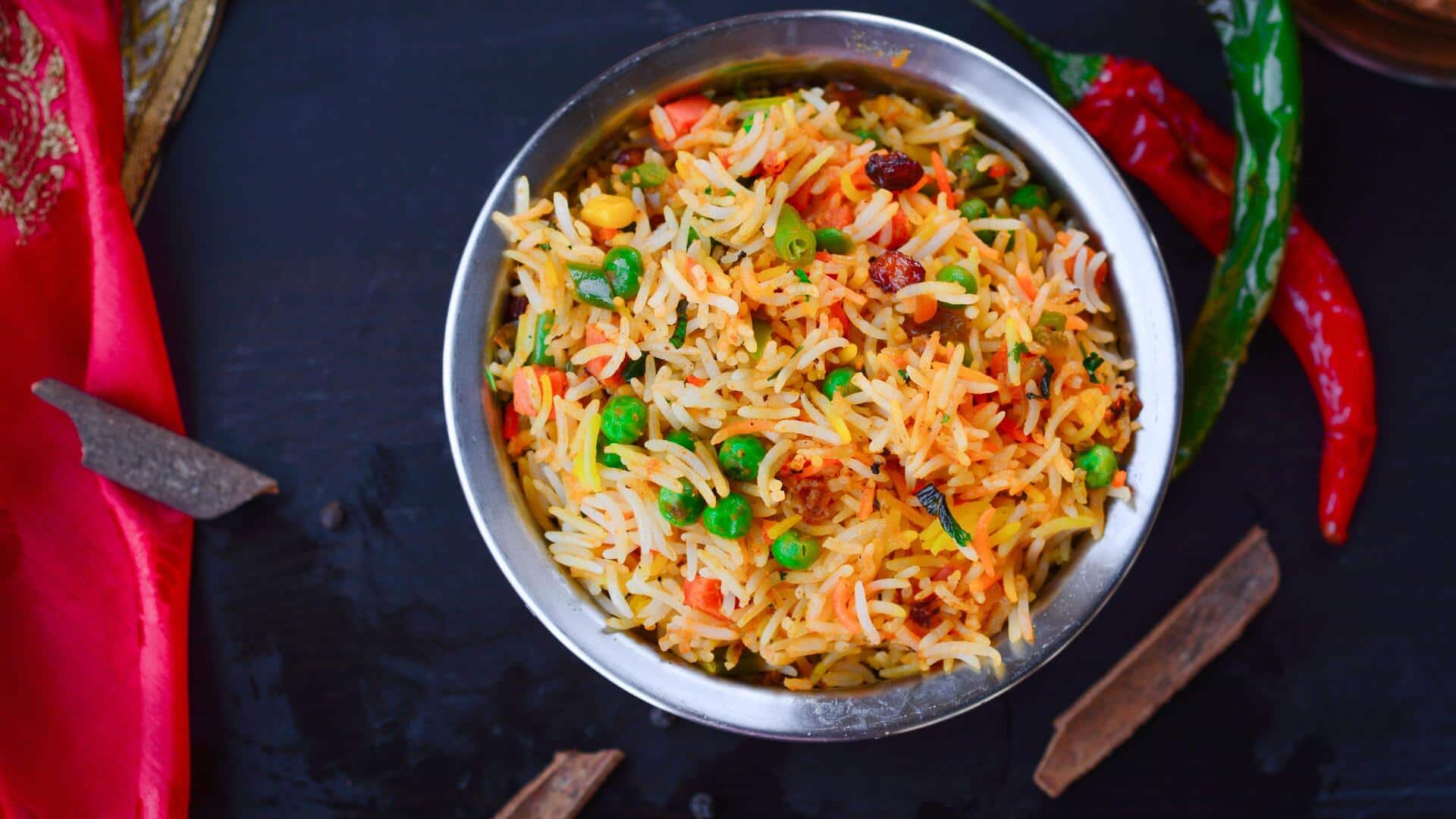 चावल को स्वादिष्ट बनाना है? इन सब्जियों का करें इस्तेमाल