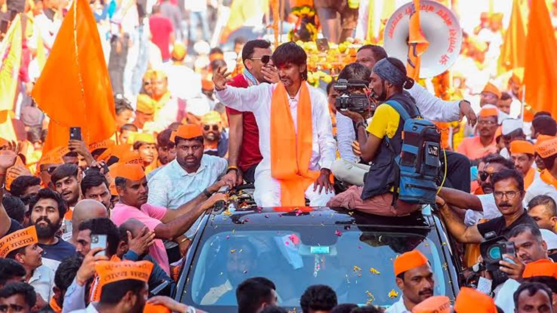 महाराष्ट्र में फिर भड़की मराठा आरक्षण की आग; आमरण अनशन पर जरांगे, मुंबई की सड़कें जाम महाराष्ट्र में फिर भड़की मराठा आरक्षण की आग; आमरण अनशन पर जरांगे, मुंबई की सड़कें जाम